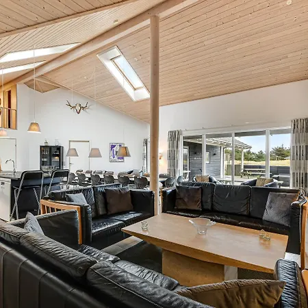 Luxury Seaside With Pool For 22 Sj200 * Harboør