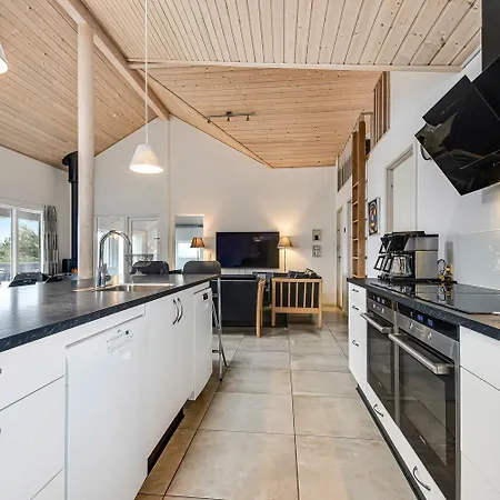 Luxury Seaside With Pool For 22 Sj200 別荘 Harboør