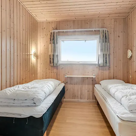 Luxury Seaside With Pool For 22 Sj200