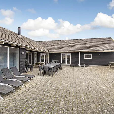 別荘 Luxury Seaside With Pool For 22 Sj200 Harboør